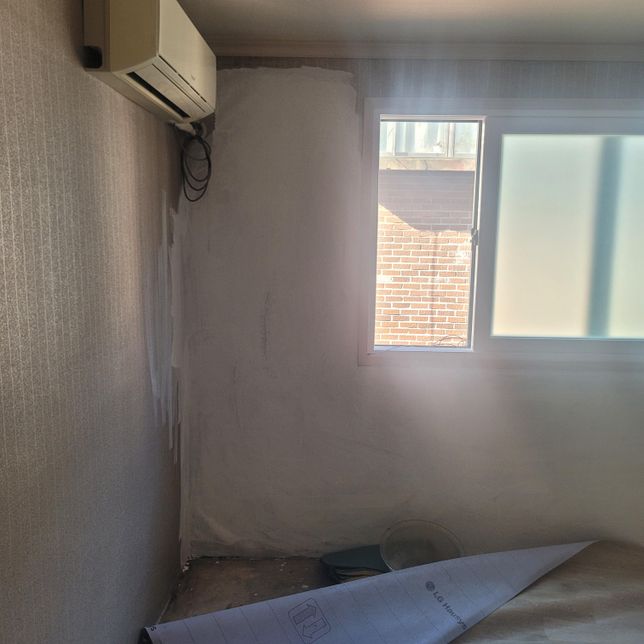 입주한 월세 방에 곰팡이를 어떻게 해결해야 할까요?의 0번 째 이미지