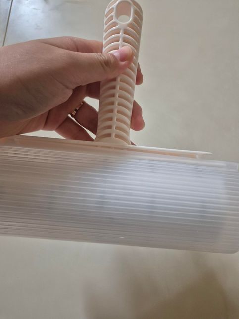 고양이가 돌돌이를 자꾸 핥는데 괜찮을까오?의 0번 째 이미지