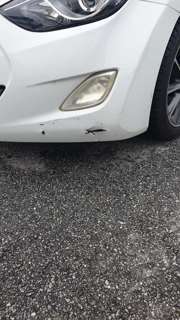 차 주행하다가 이런식으로 차가 훼손 될 수가 있나요?의 0번 째 이미지