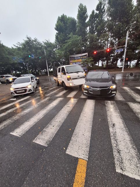 우회전중 과실 여부 조언해주세요??의 0번 째 이미지
