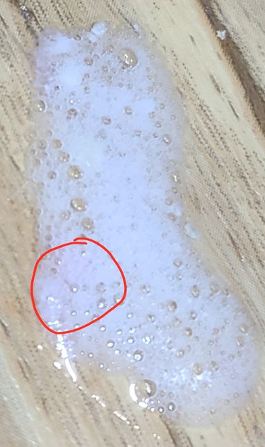 고양이 공복 토(분홍 점) 질문이 있습니다.의 1번 째 이미지
