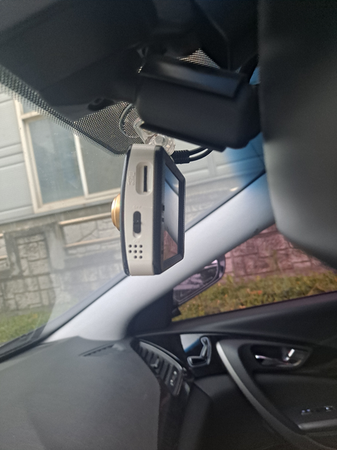 블랙박스 SD카드가 장착이 안되는데요? 이유아시는분 살명 좀 부탁드립니다 (사진첨부)의 1번 째 이미지