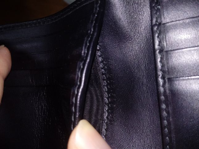 구찌 레드 울프 반지갑 정품인가요?의 0번 째 이미지