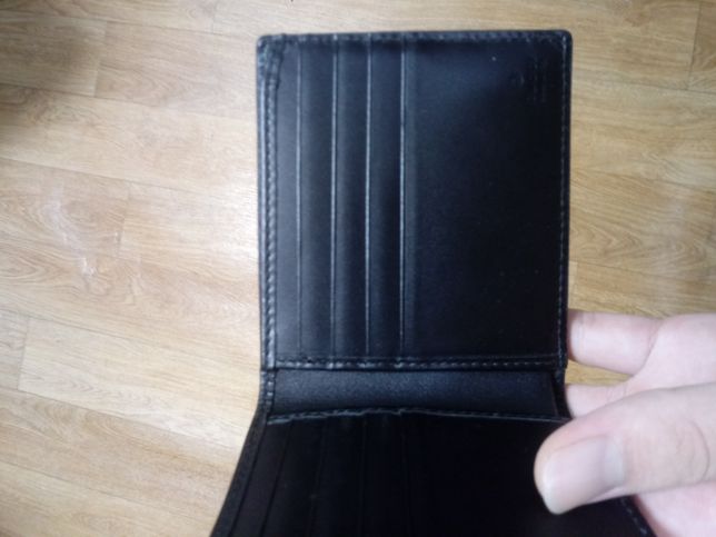 구찌 레드 울프 반지갑 정품인가요?의 2번 째 이미지