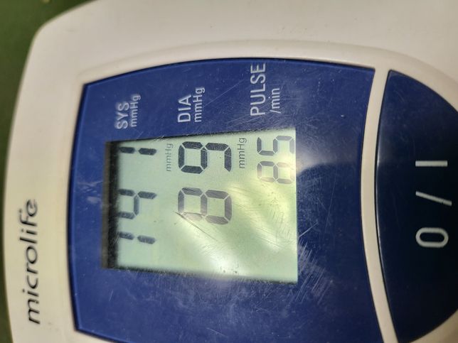 급!!!선생님들 혈압 좀 봐주세요ㅠㅠ의 0번 째 이미지