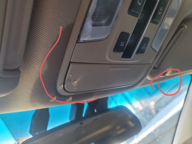 차 수리 후 실내 오염시킨 사장님이 소송을 하라고 하네요.?!.의 1번 째 이미지