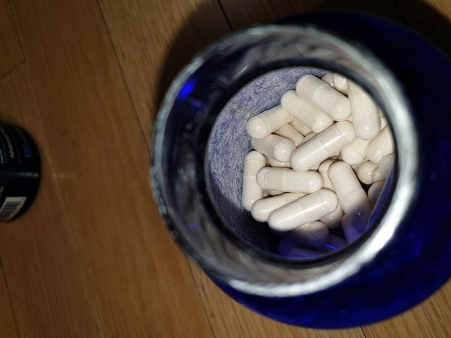 (사진o)영양제 안에 하얀색 가루들 있는데 먹어도 될까요???의 2번 째 이미지