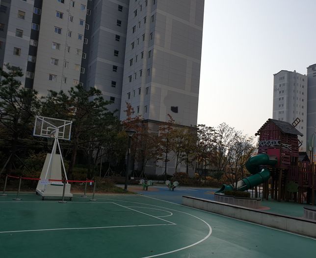 타아파트에서 놀다 놀이터에서 다쳤어요의 3번 째 이미지