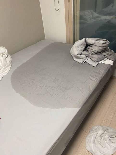 에어컨<mark>누수</mark>로 <mark>세입자</mark> 매트리스<mark>보상</mark>해줘야하나요?의 0번 째 이미지