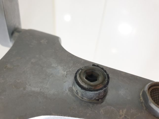 샤워 호스기가 완전히 분리되었어요....의 1번 째 이미지