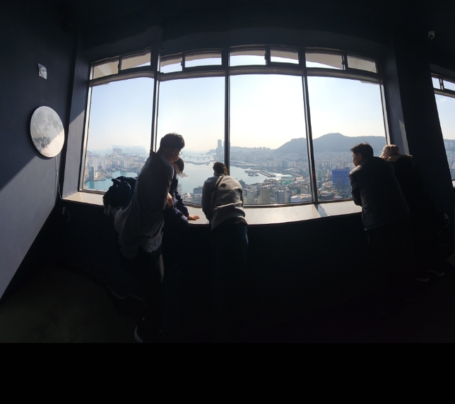 역광일때 인물사진 찍는 법 좀 알려주세요?의 0번 째 이미지