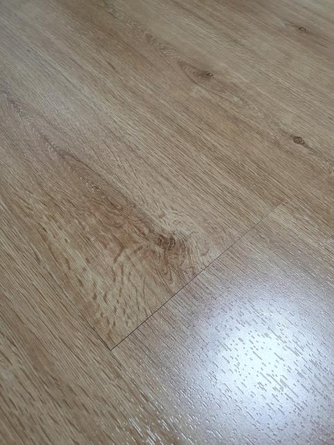 집 바닥이 광택이 있는데 손만 짚어도 자국이 생겨요.의 0번 째 이미지