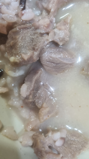 수육국밥에 들어가는 고기가.무엇인지?의 0번 째 이미지