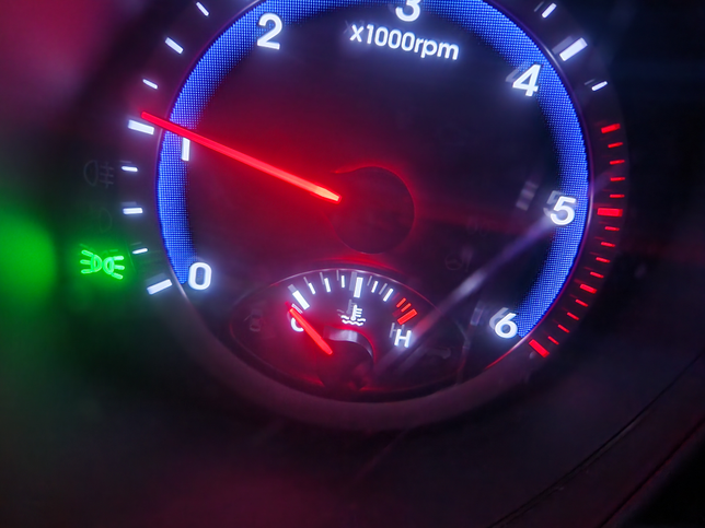 혹시 이게 멀까요?? 엑셀 밟는거랑 관련 있나요?의 0번 째 이미지