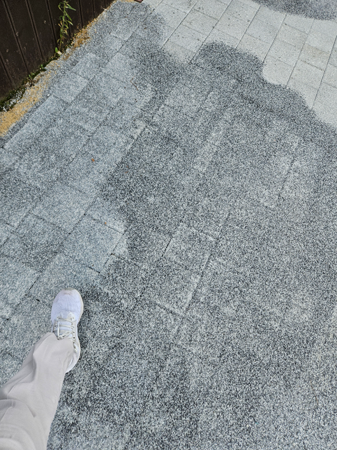 도로에 보도블럭깔고 모래는 왜?의 0번 째 이미지