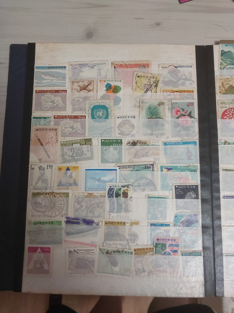 아주옛날에 보관했던것처럼보이는 우표가격이 궁금해요의 3번 째 이미지