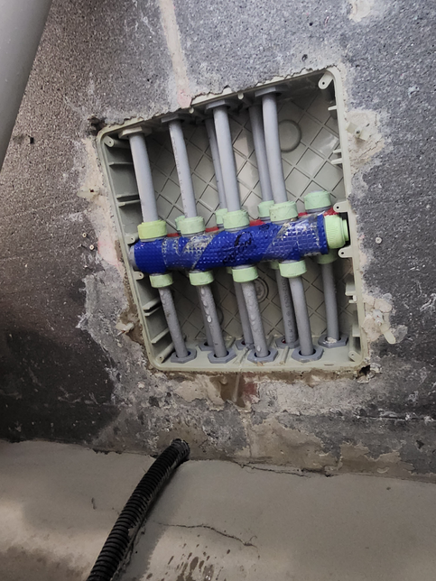 보일러온수 누수로 아랫집 화장실 누수관련입니다.의 0번 째 이미지