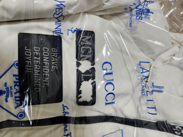 세탁 후 옷 손상 시 배상은 누구에게?의 0번 째 이미지