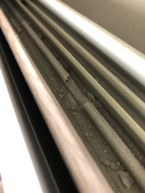 임대아파트 거주중 욕실 시설물 자연훼손은 누가 해결해야하나요?의 0번 째 이미지