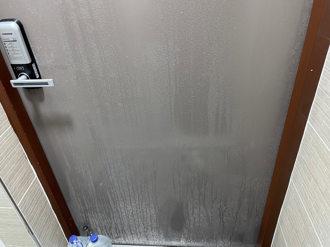 결로로 인한 곰팡이 벽지 임차인이 복구해야하나요?의 1번 째 이미지