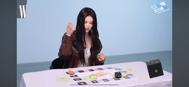 뉴진스 다니엘 자켓 정보 알려주세요!!!!의 1번 째 이미지