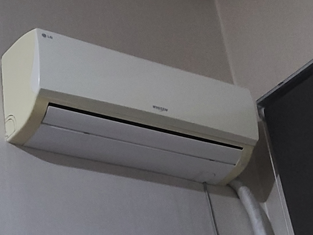 여름이라 벽걸이 에어컨 가스 채우기의 0번 째 이미지