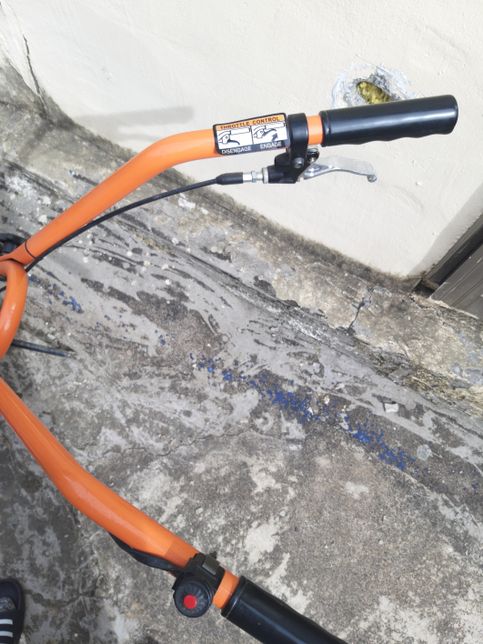 4행정 미니관리기가 시동은 걸리는데 밑에 톱날이 안돌아요의 1번 째 이미지