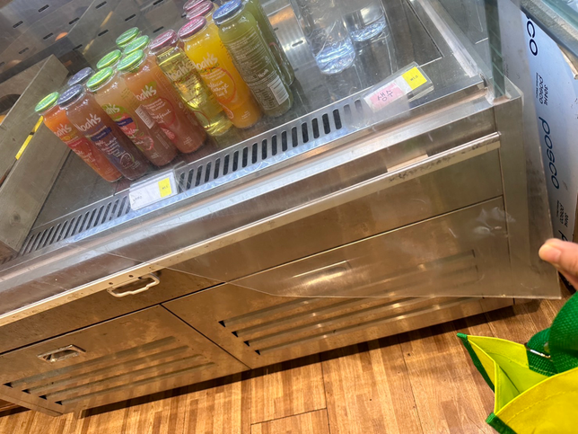 카페 물품 파손시 모든 비용은 파손자가 내나요? 부가세까지?의 0번 째 이미지