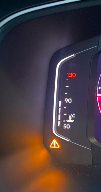 자동차 삼각형 느낌표 경고등 무슨 의미인가요?의 0번 째 이미지