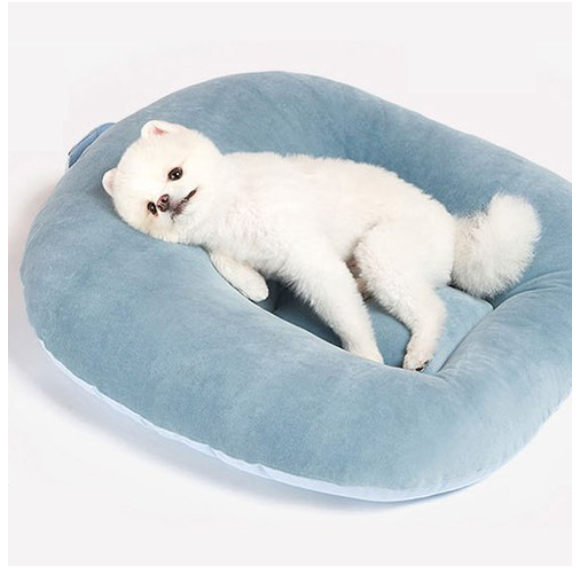 강아지 방석도 머리 부분이 베개처럼 올라와 있는 것이 좋나요?의 0번 째 이미지