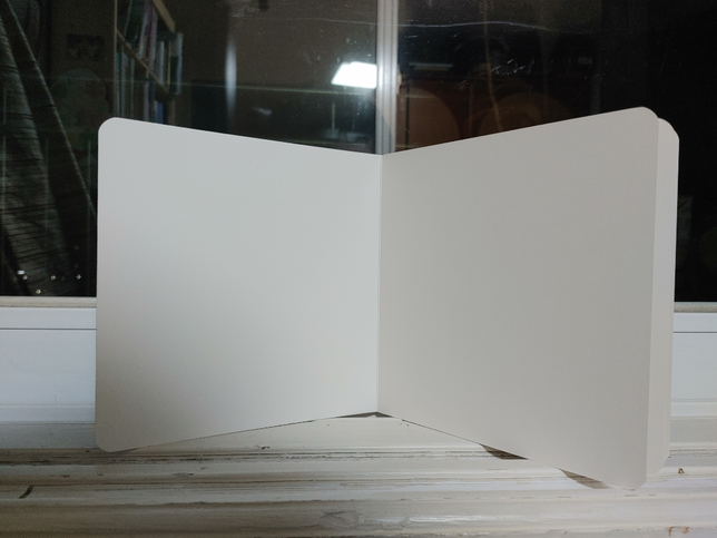 여기 EzRz로 되어있는 두꺼운 종이책 이름의 1번 째 이미지