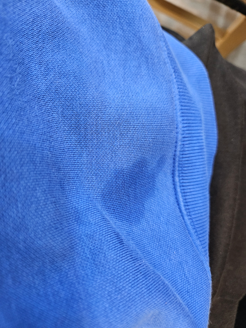 맨투맨에 묻은 고기기름 어떻게 지우나요?의 0번 째 이미지