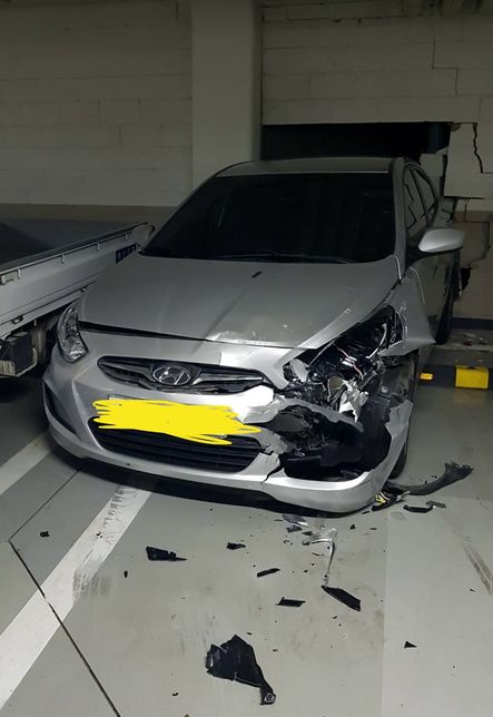 지하주차장에 주차 된 저희차를 박았습니다의 0번 째 이미지