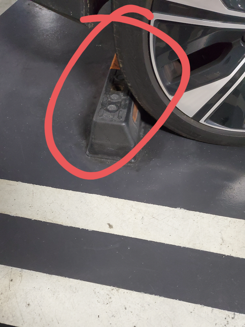 주차장에서 이것을 뭐라고 부르나요?의 0번 째 이미지