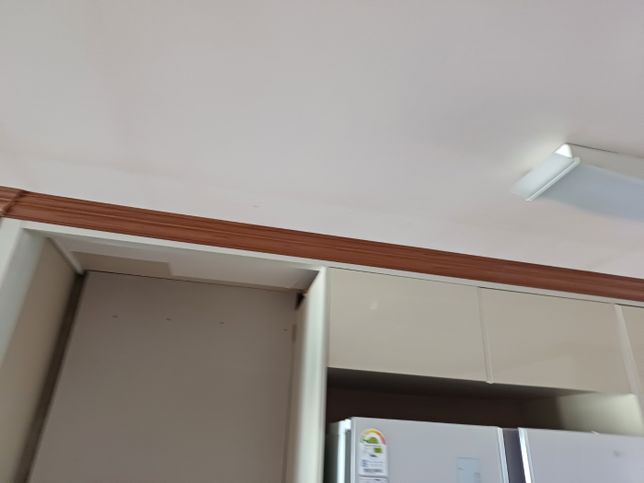 윗선반 셀프로 달아보신분계신가요?의 0번 째 이미지