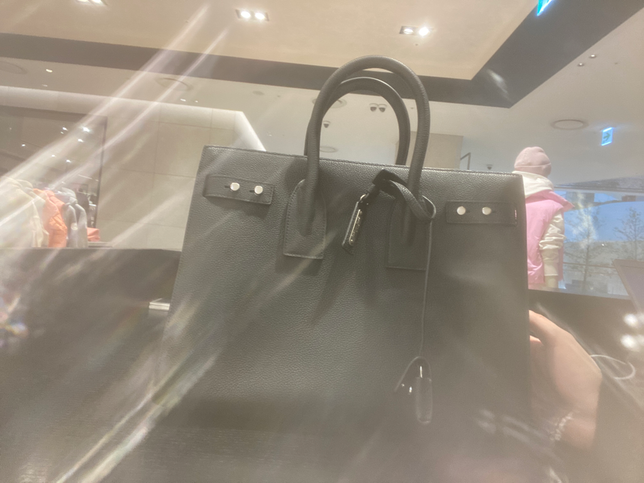 생로랑 파리 가방 정가품 유무 확인 부탁드립니다!의 3번 째 이미지
