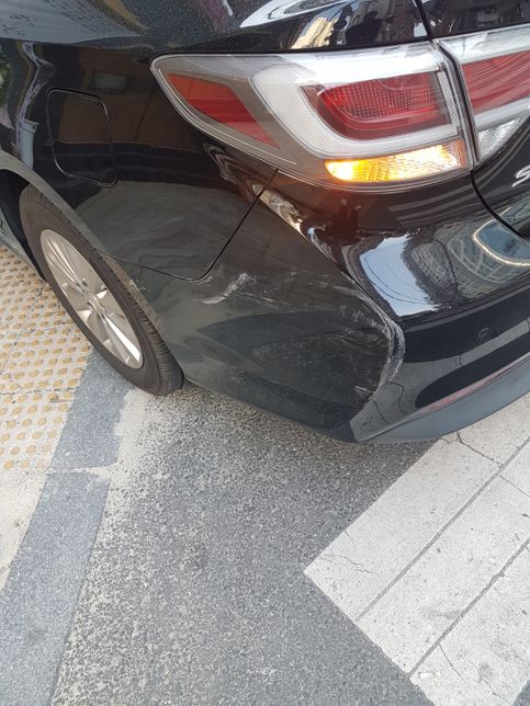 자동차 이정도 긁히면 수리비용 어느정도 드나요의 0번 째 이미지