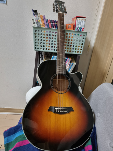 제 기타가 파크우드S27이라 써있는데 어쿠스틱 기타가 맞나요?의 0번 째 이미지