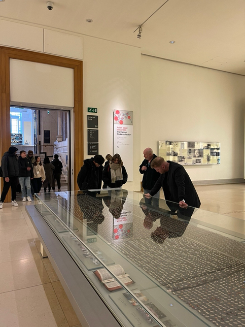 여기 뭐라고 함 과제 때문에 꼭 알아야 하는데의 0번 째 이미지