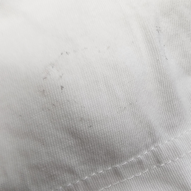 옷에 묻은 끈끈이.. 어떻게 없애나요?의 0번 째 이미지