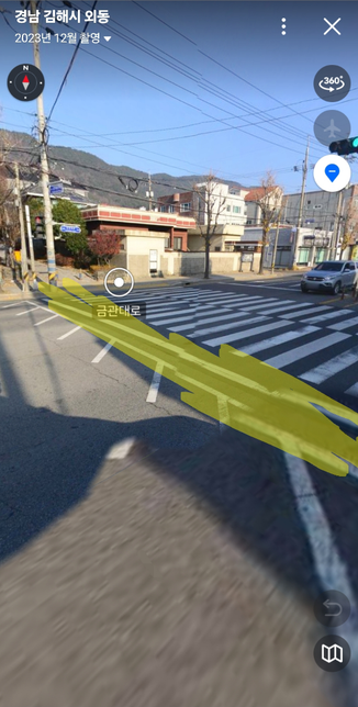 자전거 횡단보도 건널때 이렇게 다녀도 되나요?의 0번 째 이미지