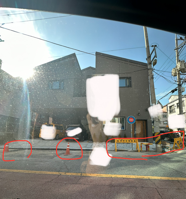 사진에 보이는대로 빌라 앞 주차콘 가능한가요? 아니면의 0번 째 이미지