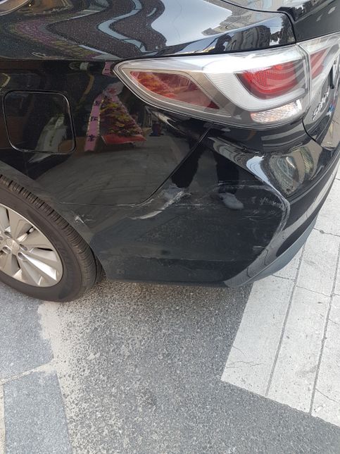 자동차 이정도 긁히면 수리비용 어느정도 드나요의 1번 째 이미지