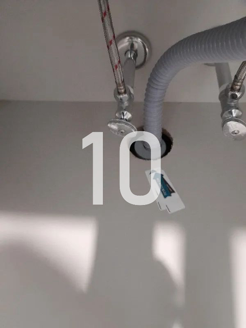 싱크대 밑 가림막과 홀커버는 원래 없는건가요?의 1번 째 이미지